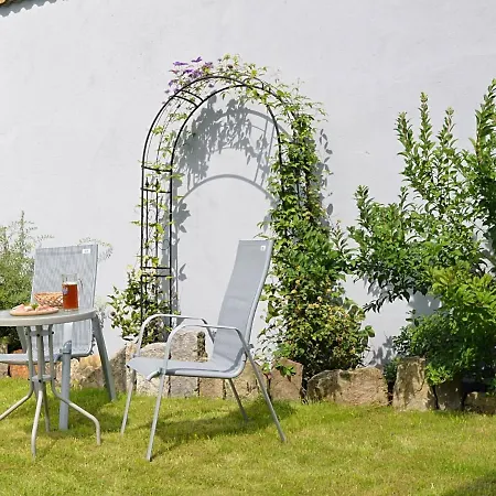 Modern In With Private Garden